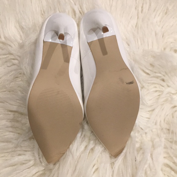 White pointed heels SOLD - Picture 3 of 8